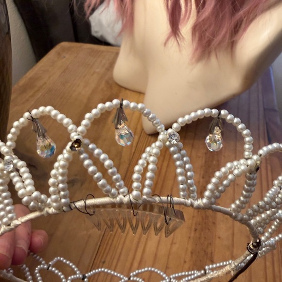 Vintage 1950s White Beaded Crystal Teardrop Bridal Tiara main image 8